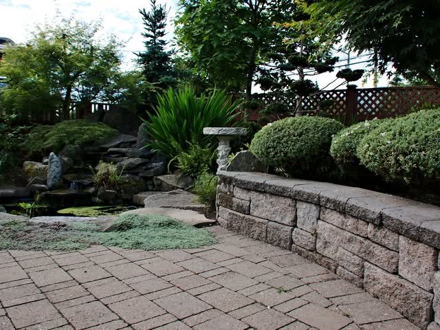 Redi-Rock-Retaining-Wall-Renton-WA